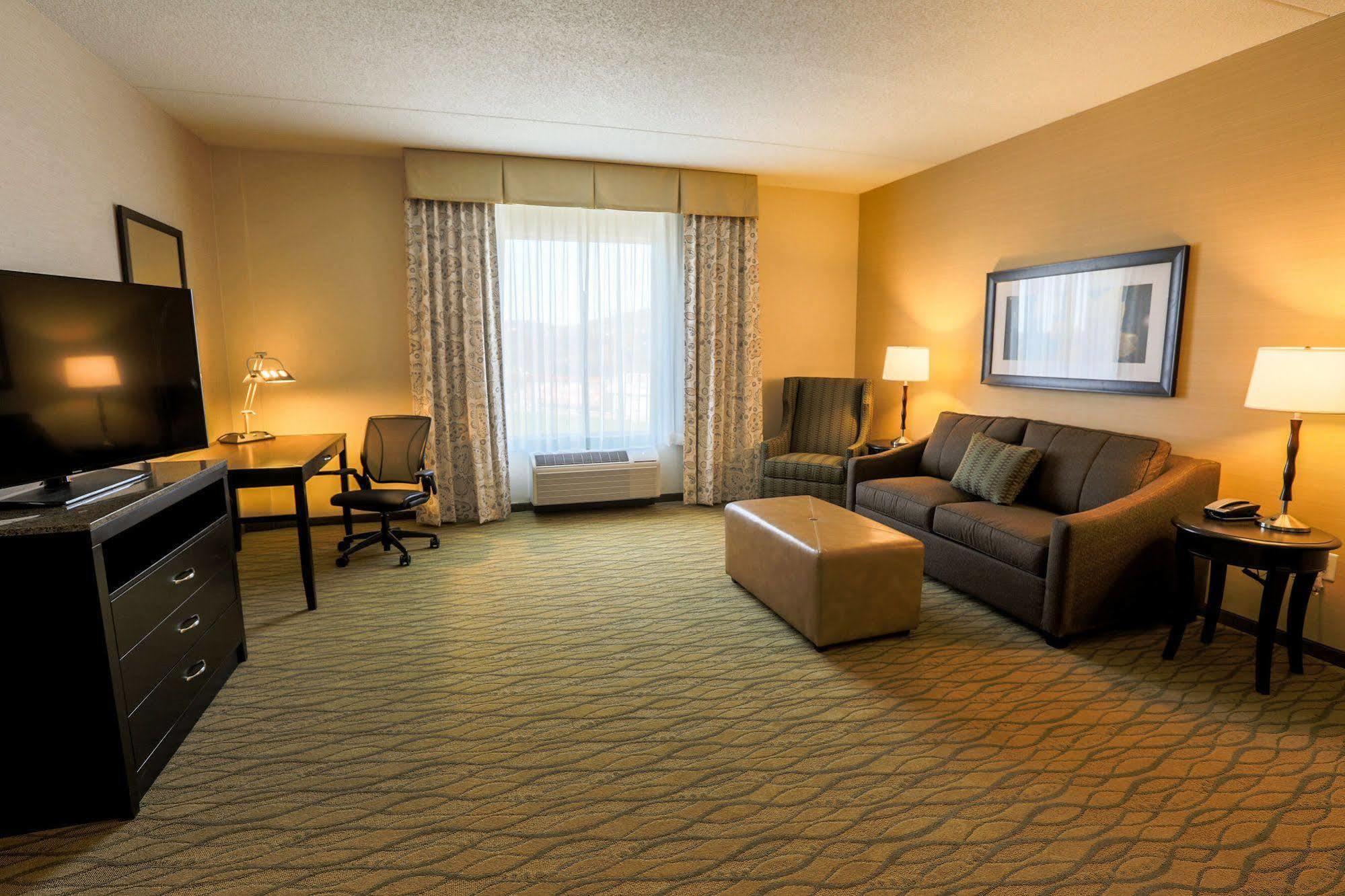 Hilton Garden Inn Indiana At Iup Kültér fotó